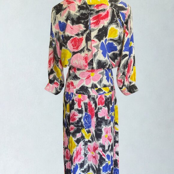 Vintage Neiman Marcus 100% Pure Silk Floral Suit - Size 4 - Picture 2 of 7